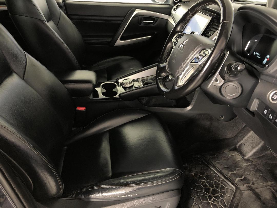 Photo '16' of Mitsubishi Pajero Sport