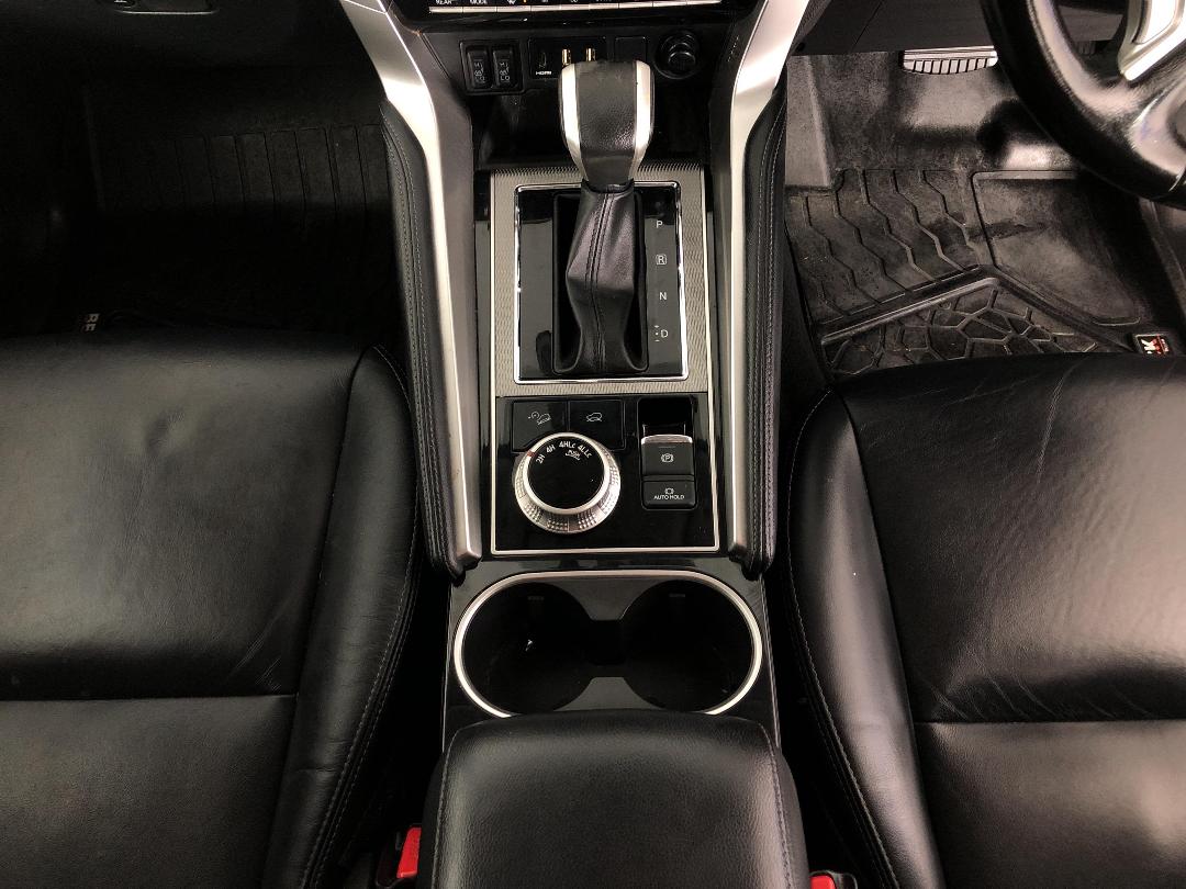 Photo '18' of Mitsubishi Pajero Sport