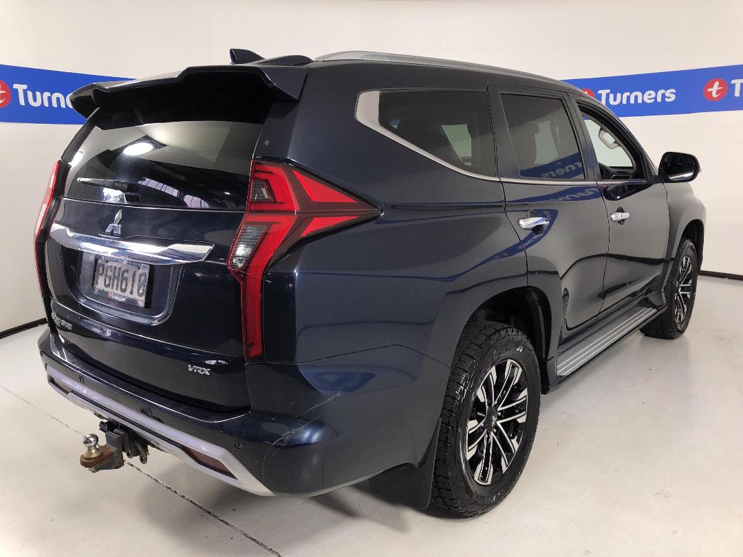 Photo '7' of Mitsubishi Pajero Sport