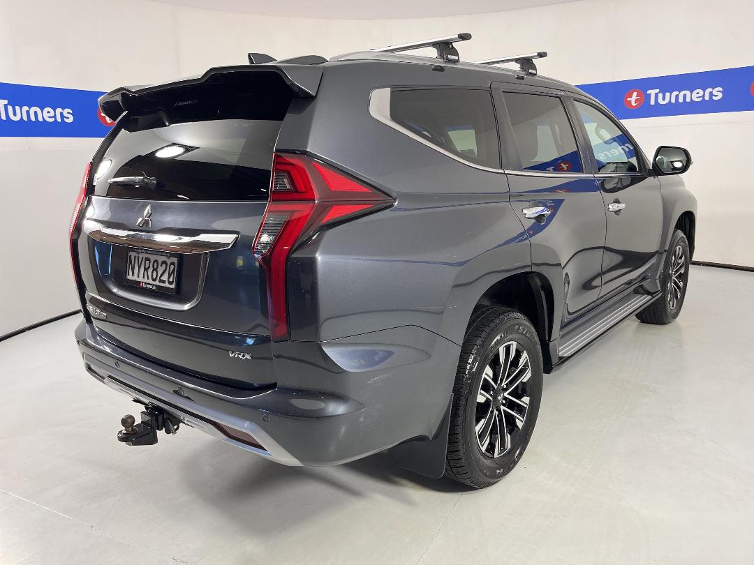 Photo '7' of Mitsubishi Pajero Sport