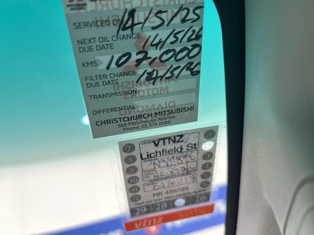 Photo '23' of Mitsubishi Pajero Sport