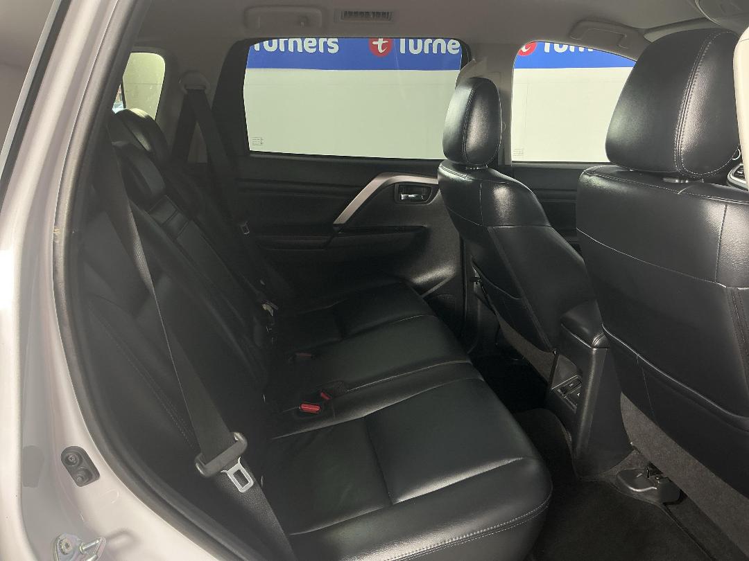 Photo '20' of Mitsubishi Pajero Sport