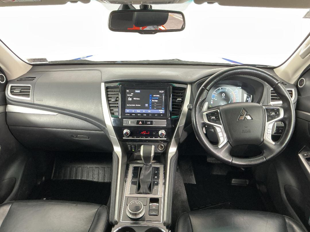 Photo '17' of Mitsubishi Pajero Sport