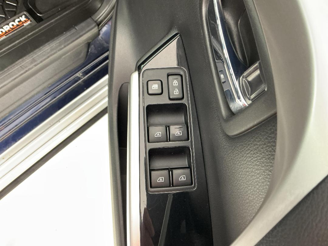 Photo '23' of Mitsubishi Pajero Sport