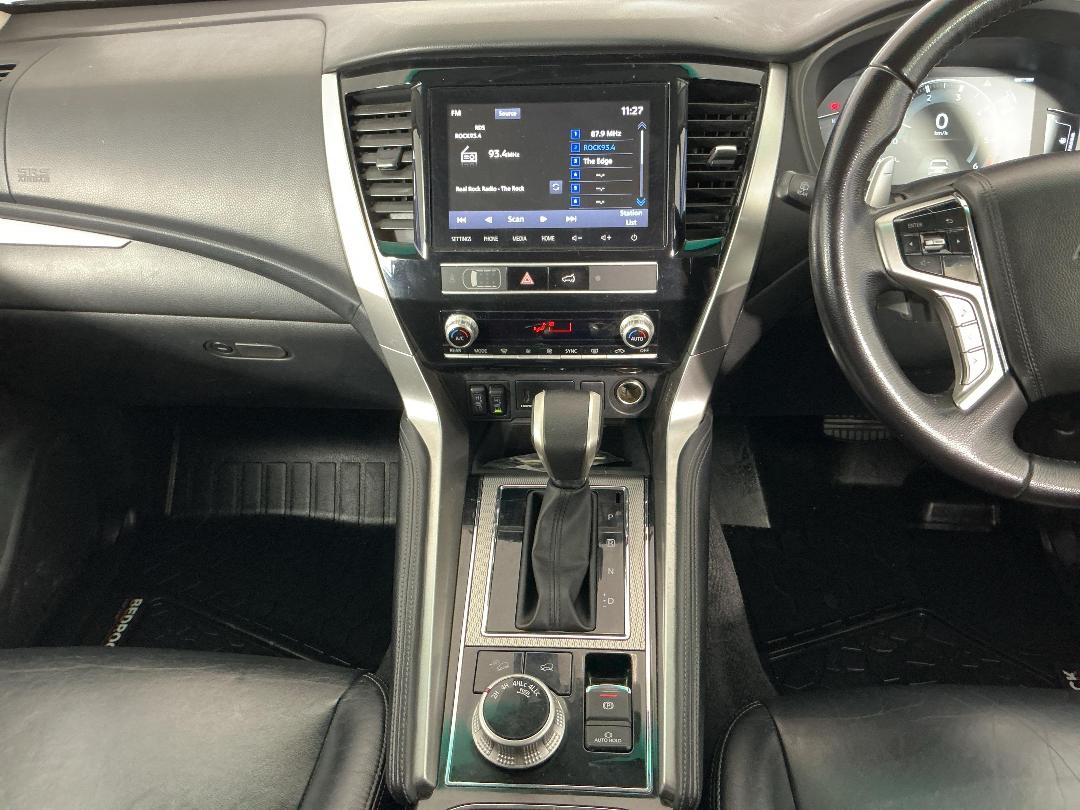 Photo '18' of Mitsubishi Pajero Sport