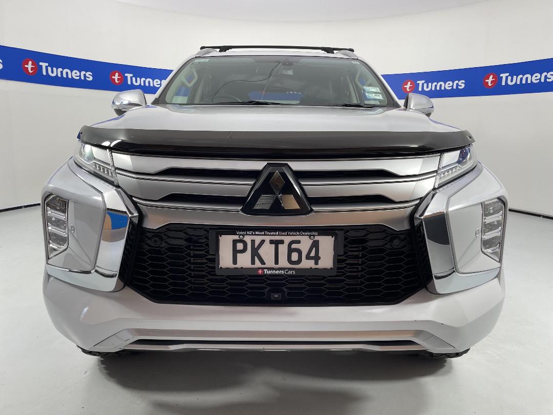 Photo '2' of Mitsubishi Pajero Sport