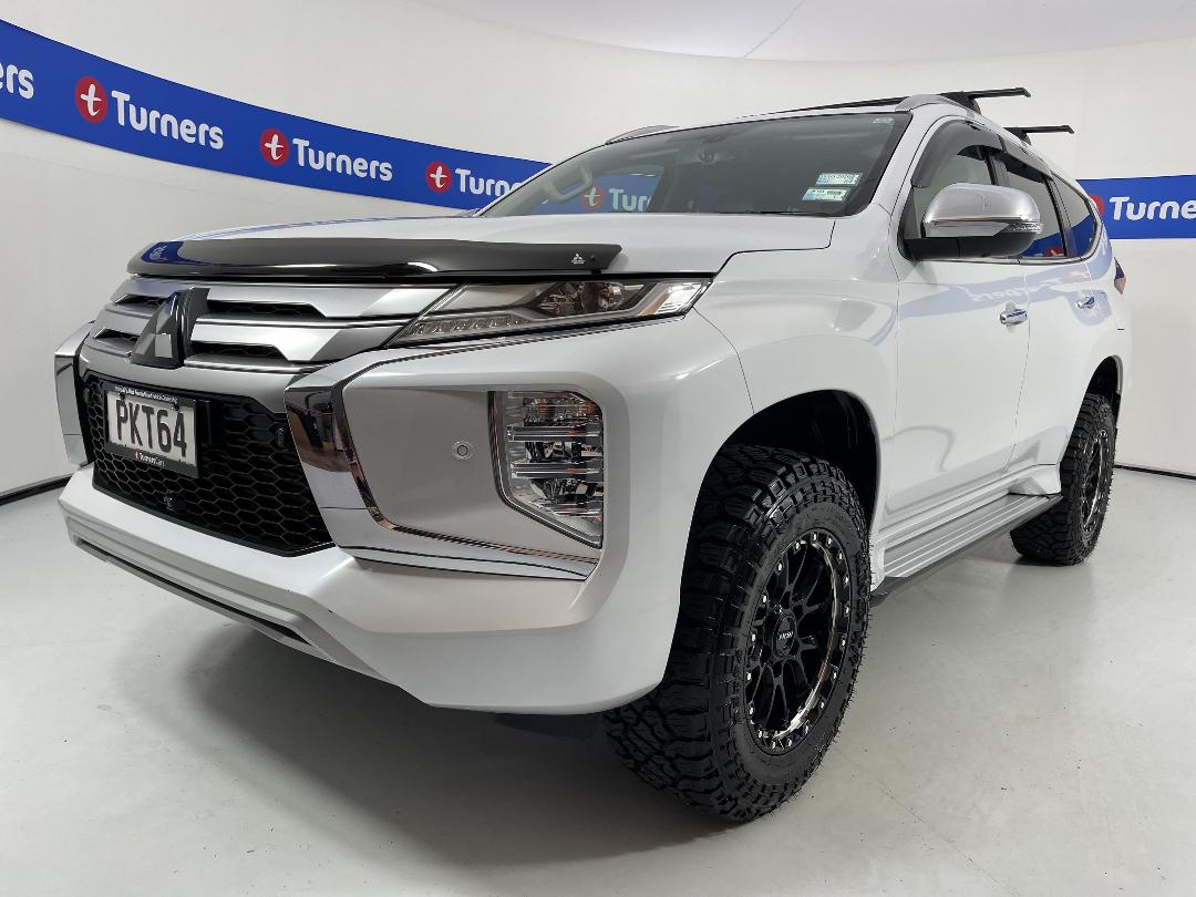 Photo '4' of Mitsubishi Pajero Sport