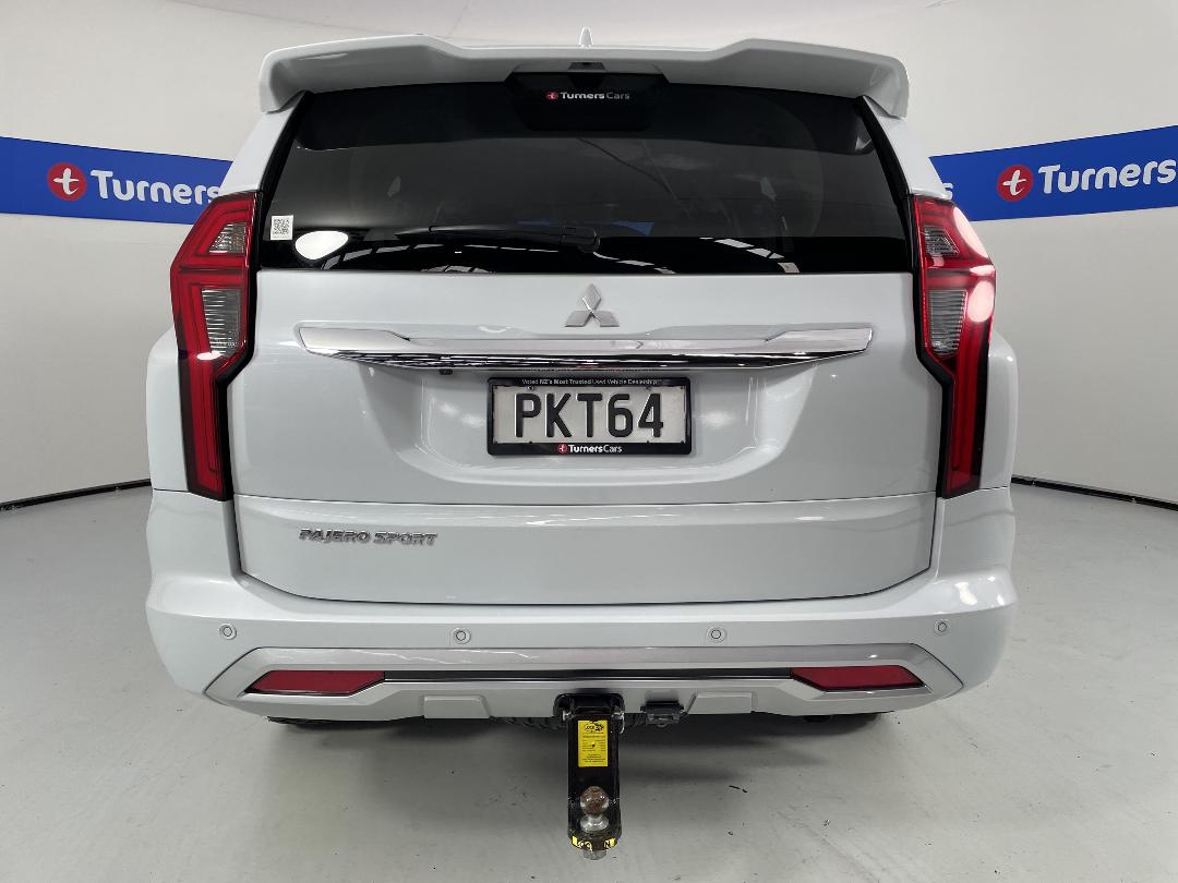 Photo '6' of Mitsubishi Pajero Sport