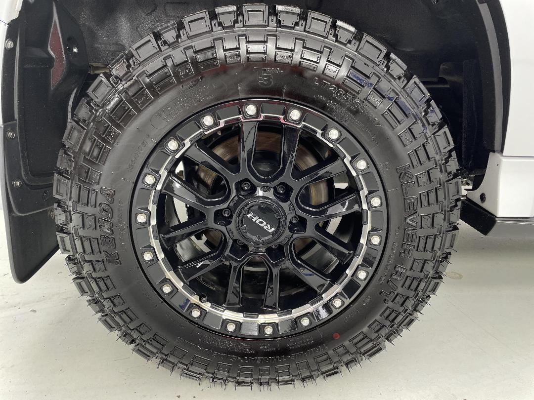 Photo '12' of Mitsubishi Pajero Sport