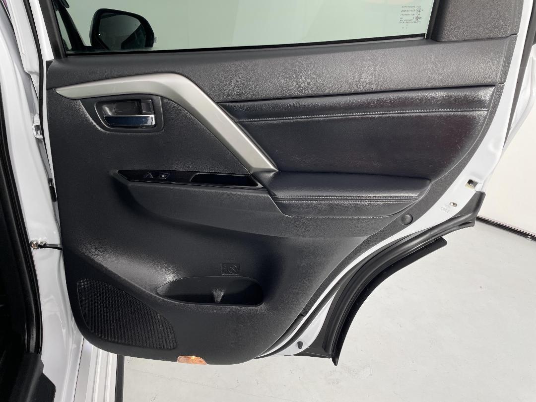 Photo '19' of Mitsubishi Pajero Sport