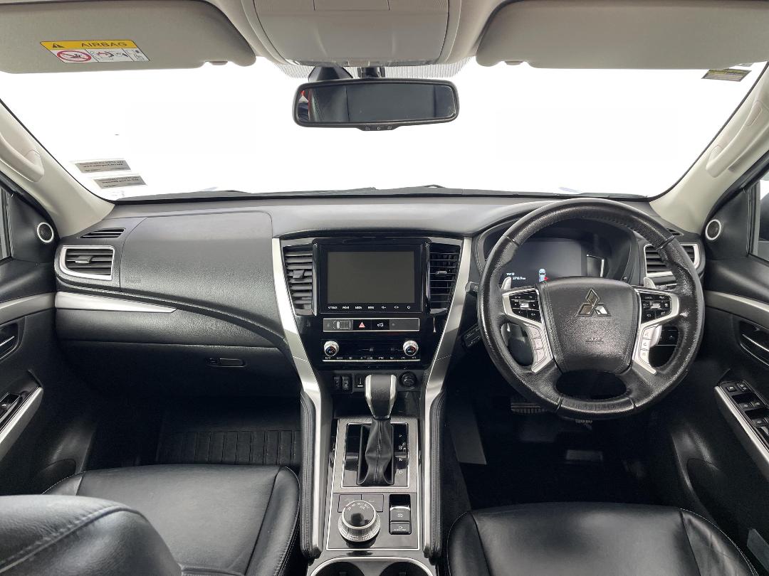 Photo '17' of Mitsubishi Pajero Sport