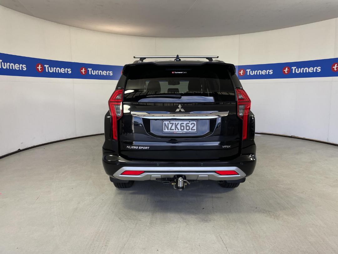 Photo '6' of Mitsubishi Pajero Sport Photo '6' of Mitsubishi Pajero Sport