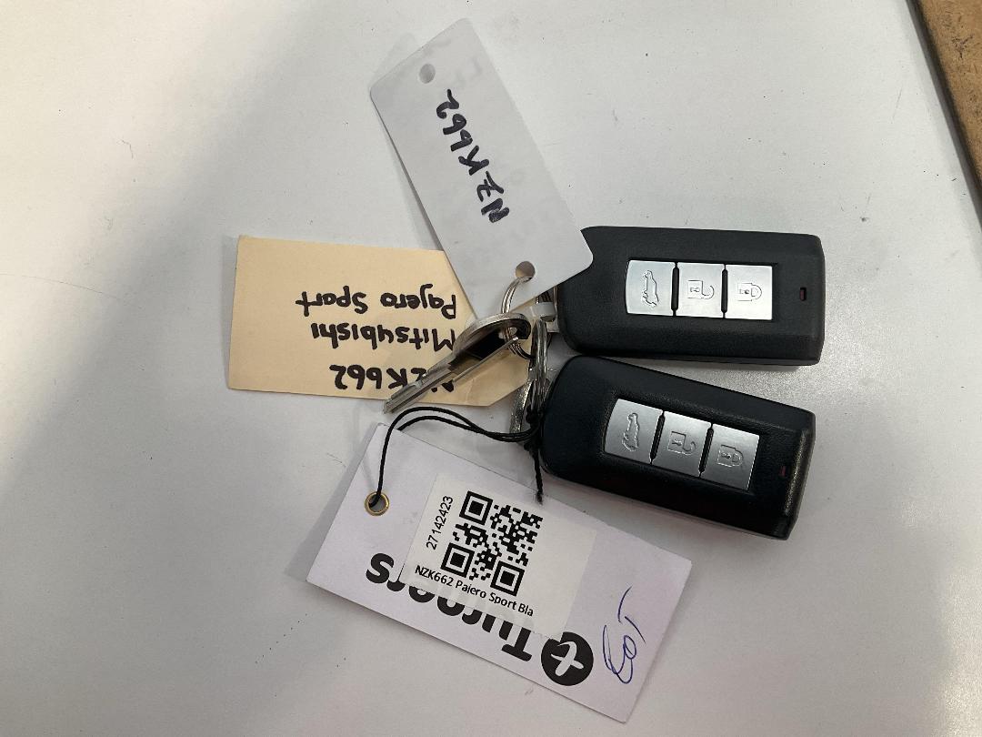 Photo '22' of Mitsubishi Pajero Sport Photo '22' of Mitsubishi Pajero Sport