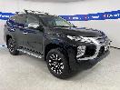 Thumbnail '1' of Mitsubishi Pajero Sport