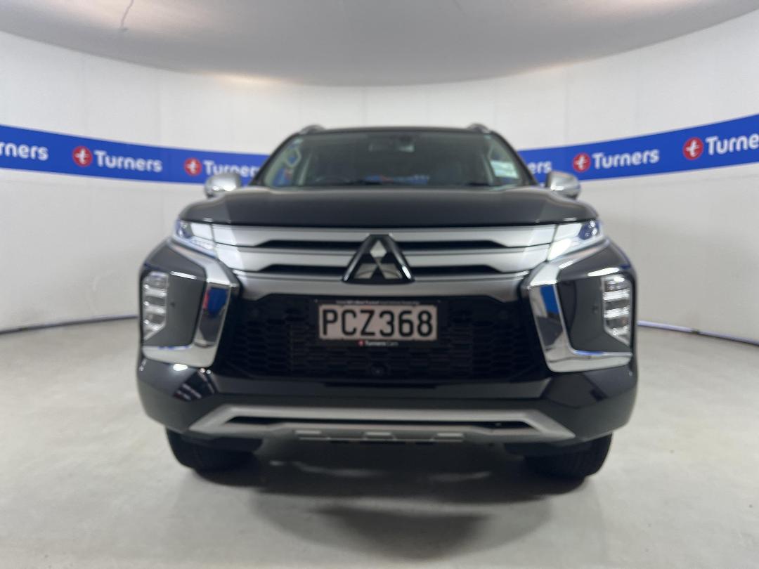 Photo '2' of Mitsubishi Pajero Sport
