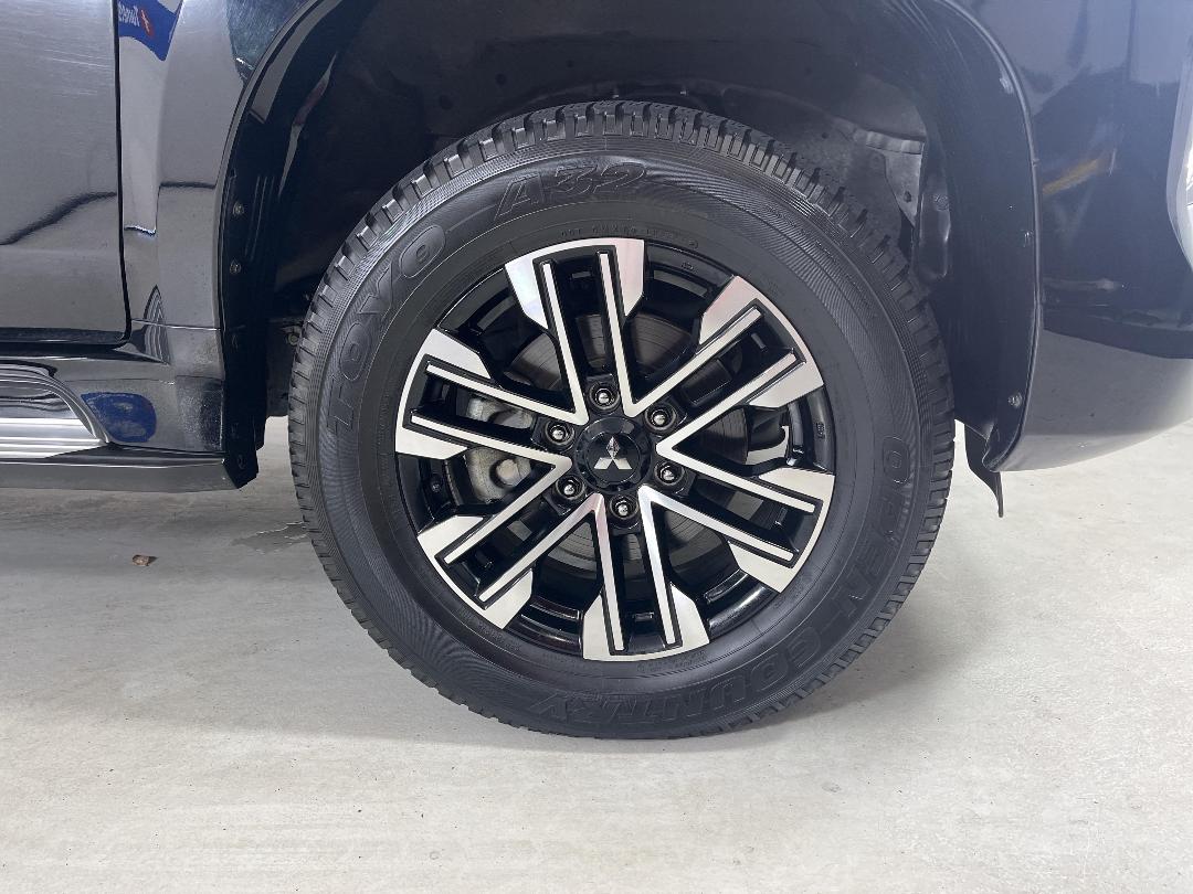 Photo '9' of Mitsubishi Pajero Sport