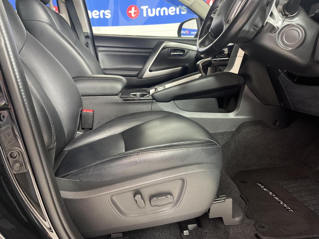 Photo '16' of Mitsubishi Pajero Sport