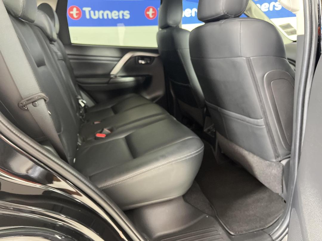 Photo '20' of Mitsubishi Pajero Sport