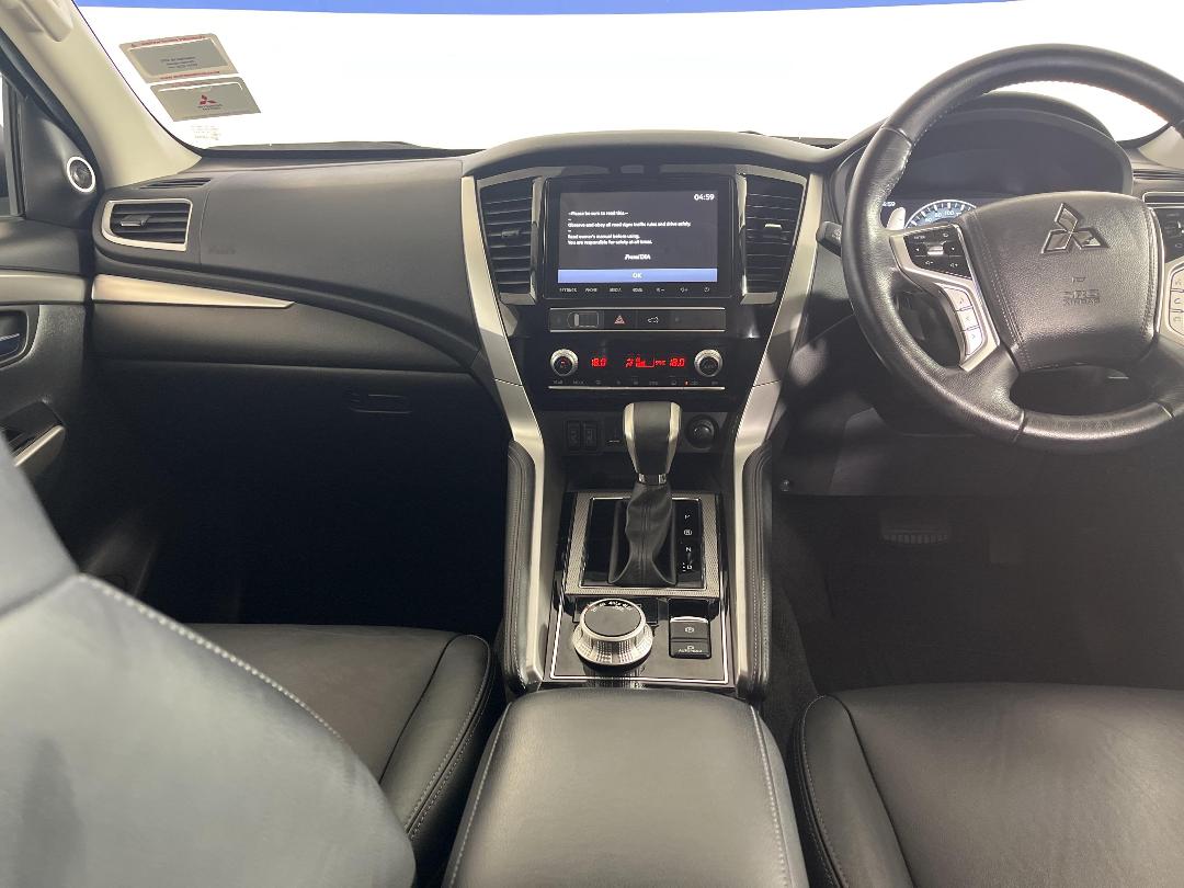 Photo '18' of Mitsubishi Pajero Sport