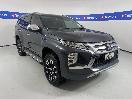 Thumbnail '1' of Mitsubishi Pajero Sport