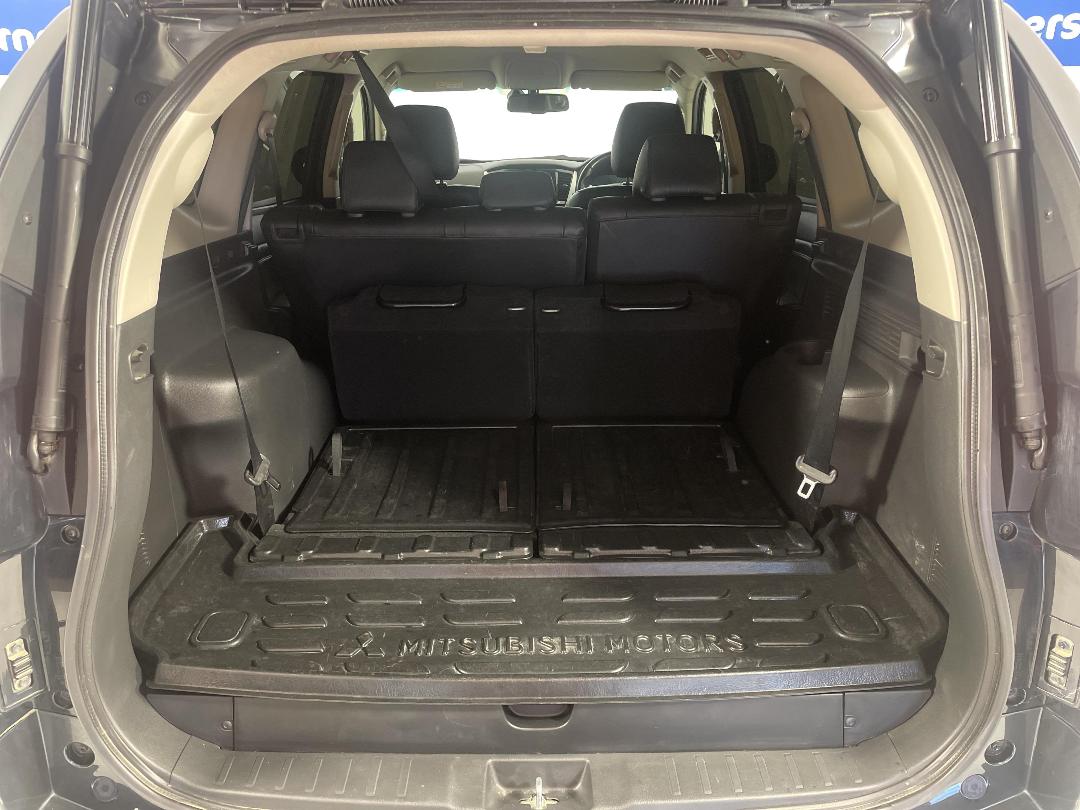 Photo '14' of Mitsubishi Pajero Sport