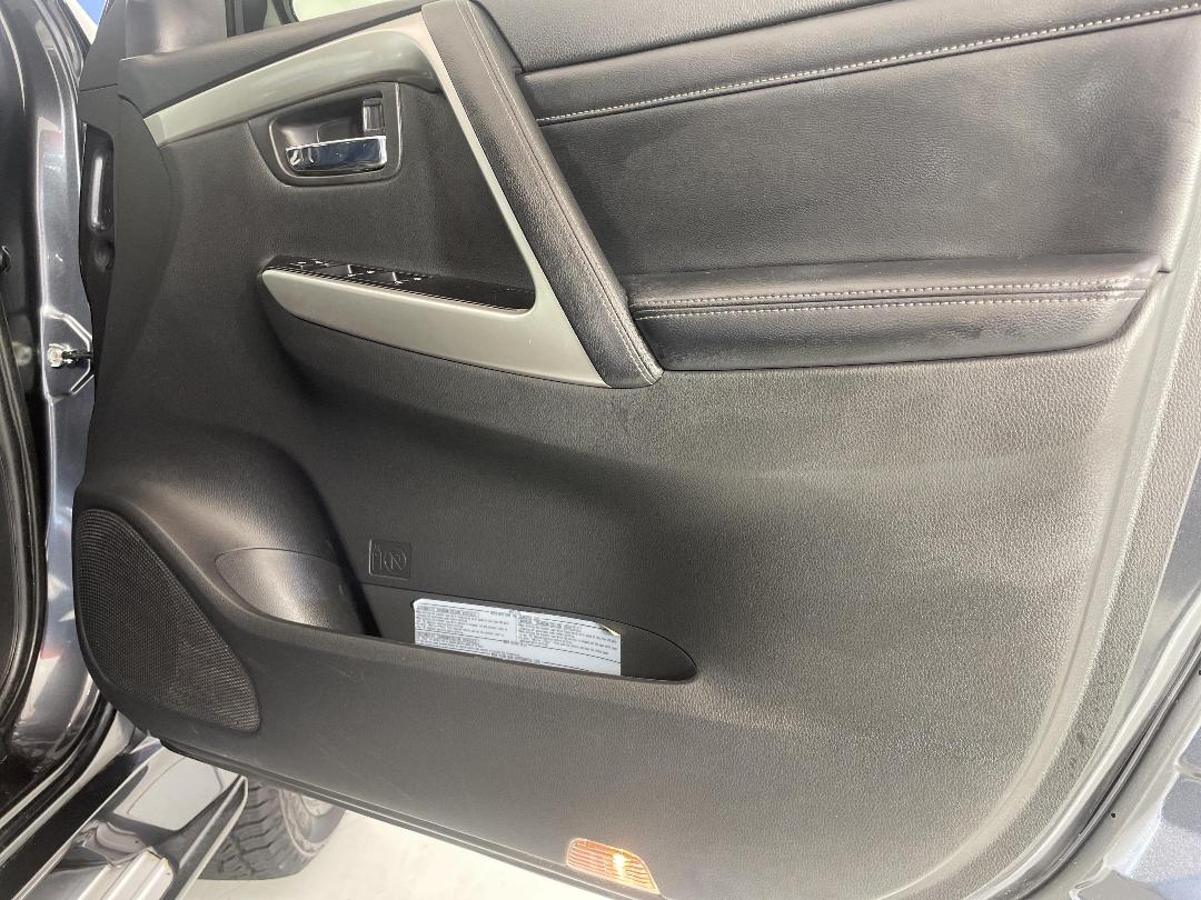 Photo '15' of Mitsubishi Pajero Sport