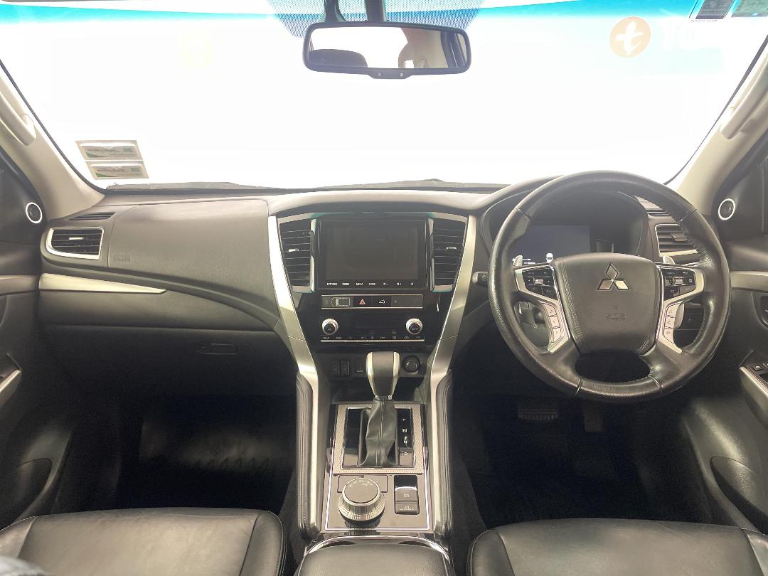 Photo '17' of Mitsubishi Pajero Sport