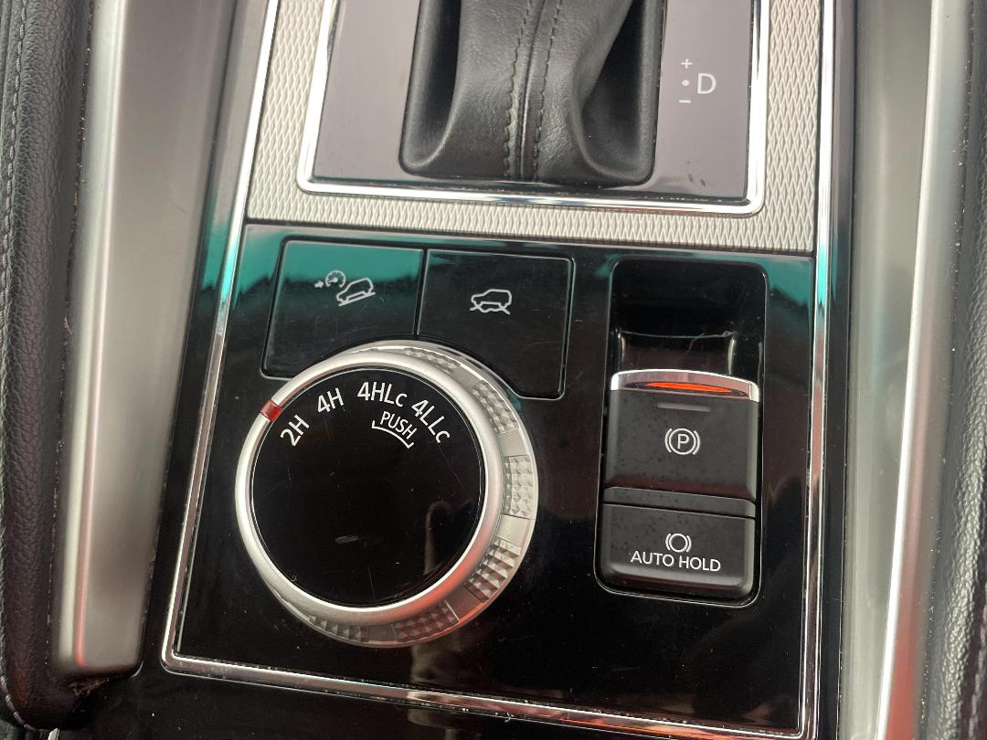 Photo '24' of Mitsubishi Pajero Sport