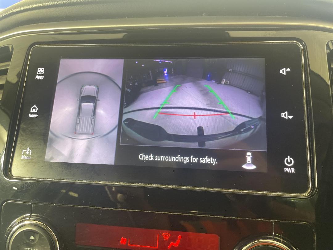 Photo '23' of Mitsubishi Triton