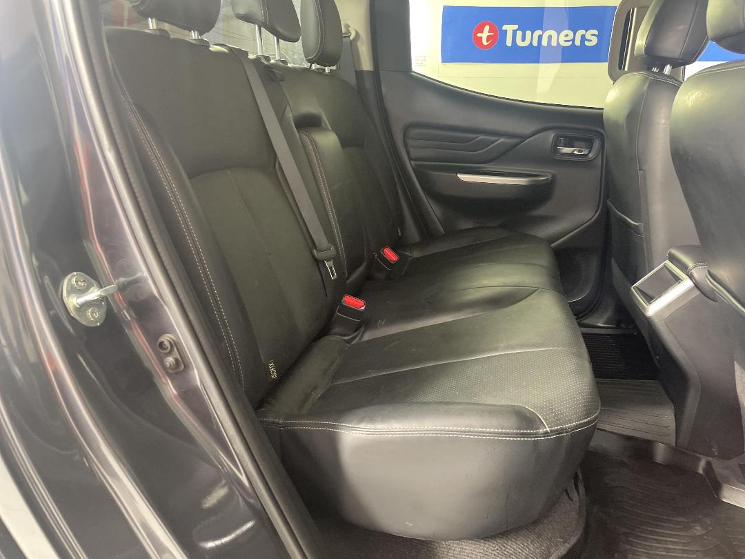 Photo '20' of Mitsubishi Triton