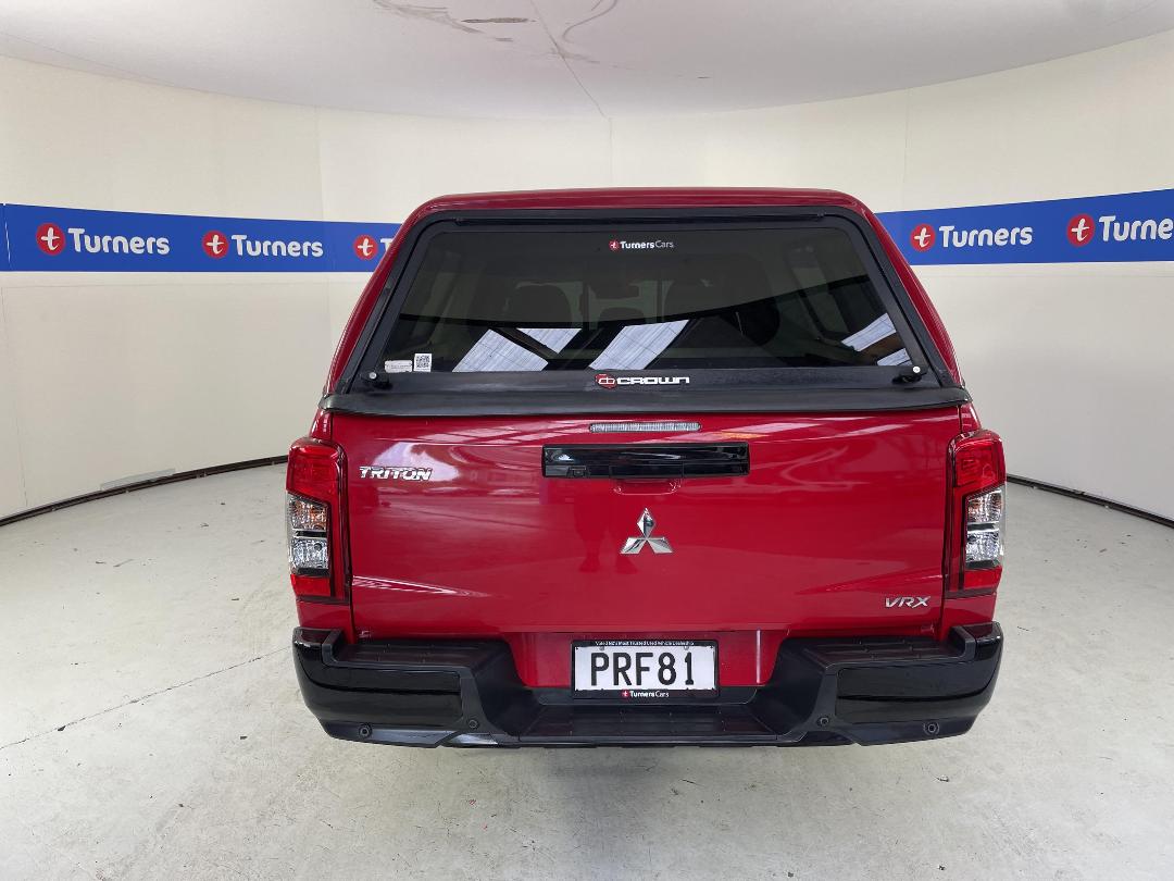 Photo '6' of Mitsubishi Triton