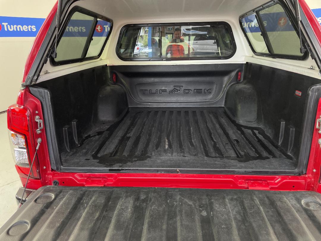 Photo '14' of Mitsubishi Triton