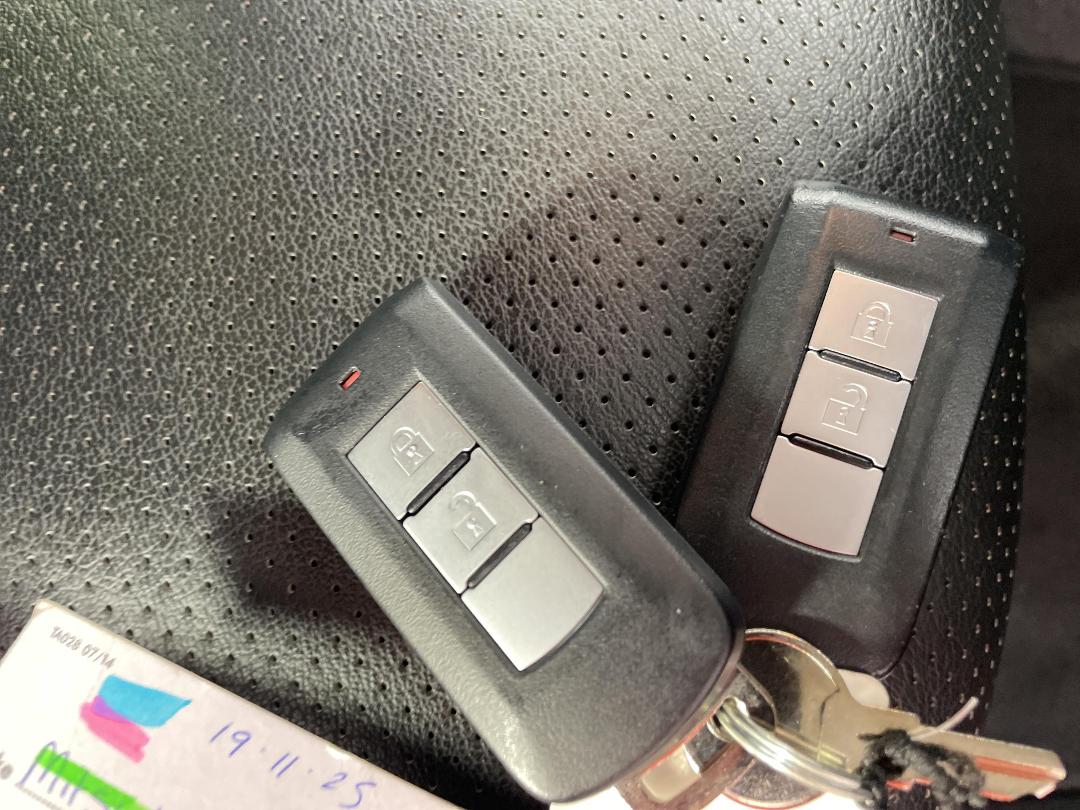 Photo '22' of Mitsubishi Triton