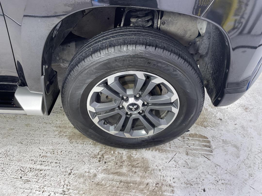 Photo '9' of Mitsubishi Triton