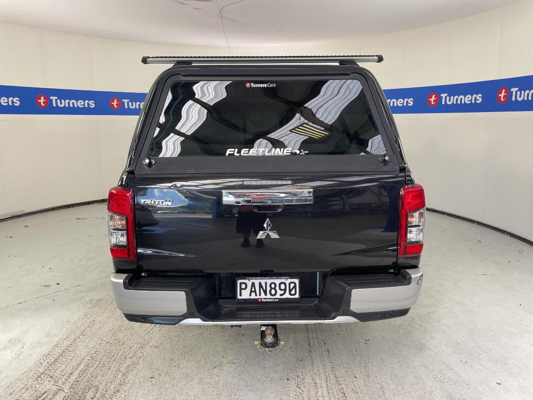 Photo '6' of Mitsubishi Triton