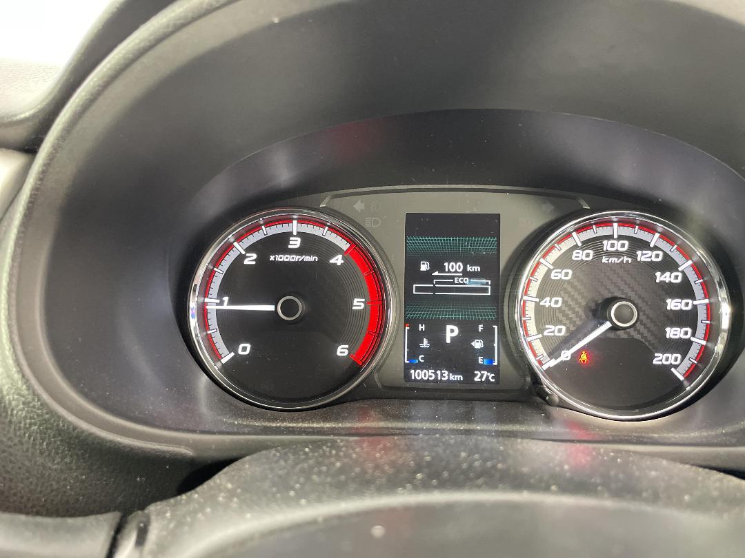 Photo '21' of Mitsubishi Triton