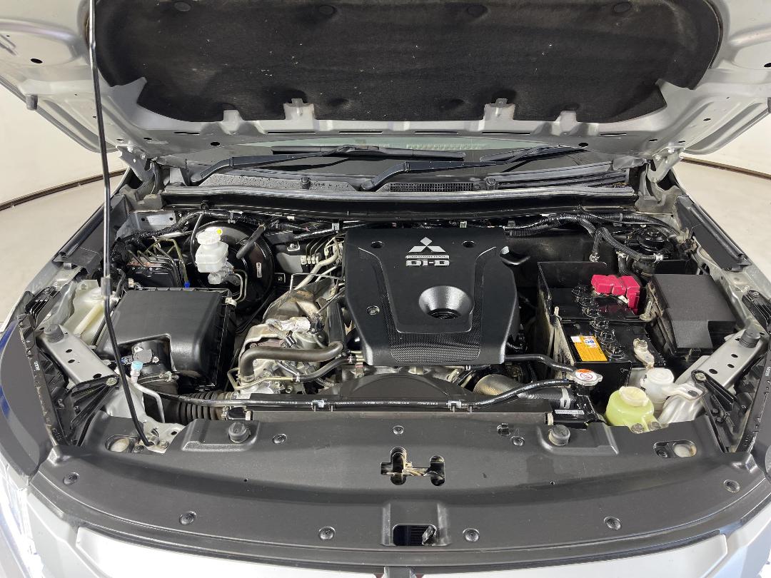 Photo '13' of Mitsubishi Triton Photo '13' of Mitsubishi Triton