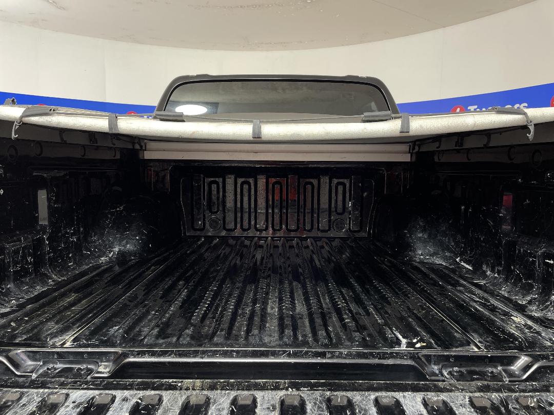 Photo '14' of Mitsubishi Triton