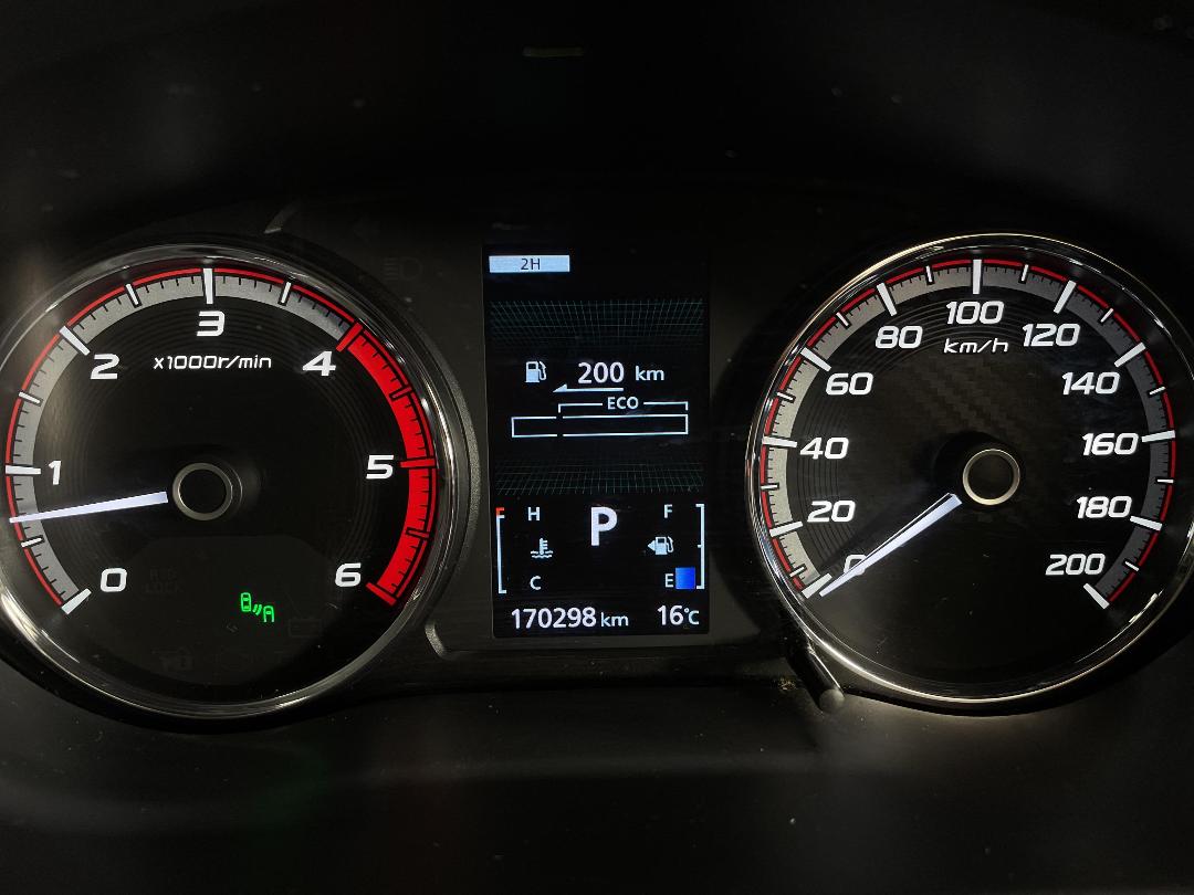 Photo '21' of Mitsubishi Triton