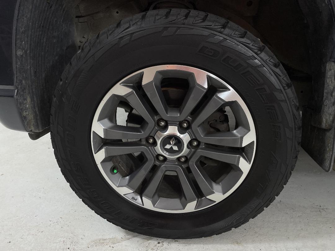 Photo '10' of Mitsubishi Triton Photo '10' of Mitsubishi Triton