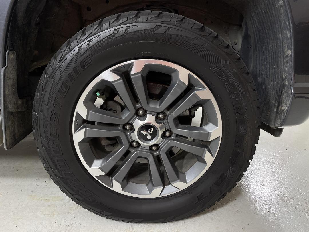 Photo '9' of Mitsubishi Triton Photo '9' of Mitsubishi Triton