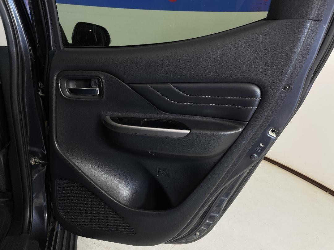 Photo '19' of Mitsubishi Triton Photo '19' of Mitsubishi Triton