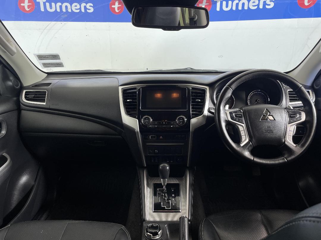 Photo '17' of Mitsubishi Triton Photo '17' of Mitsubishi Triton