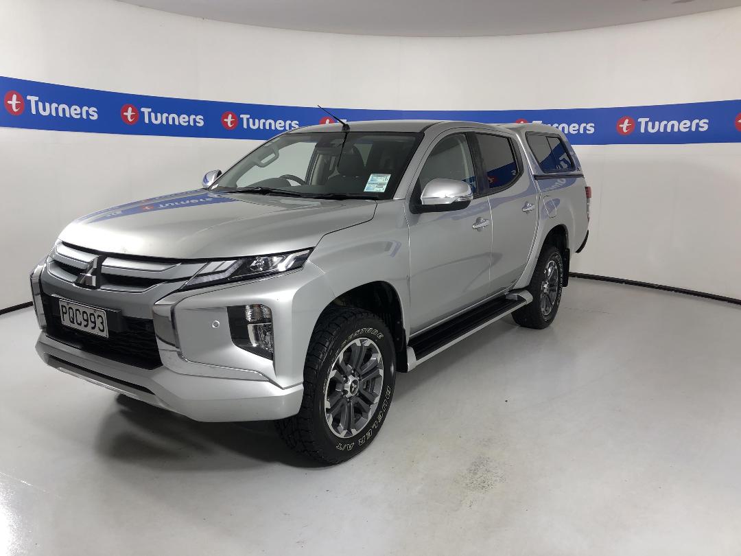 Photo '4' of Mitsubishi Triton