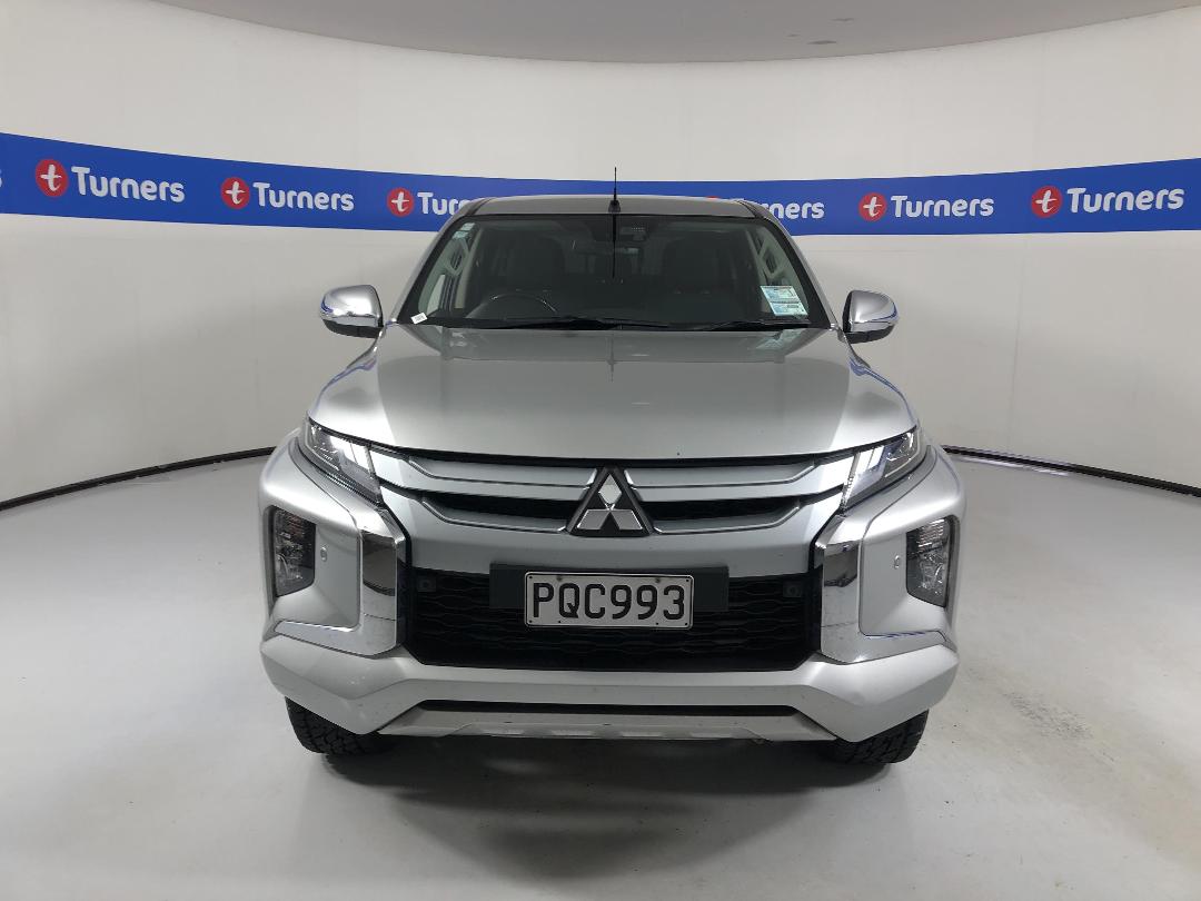 Photo '2' of Mitsubishi Triton