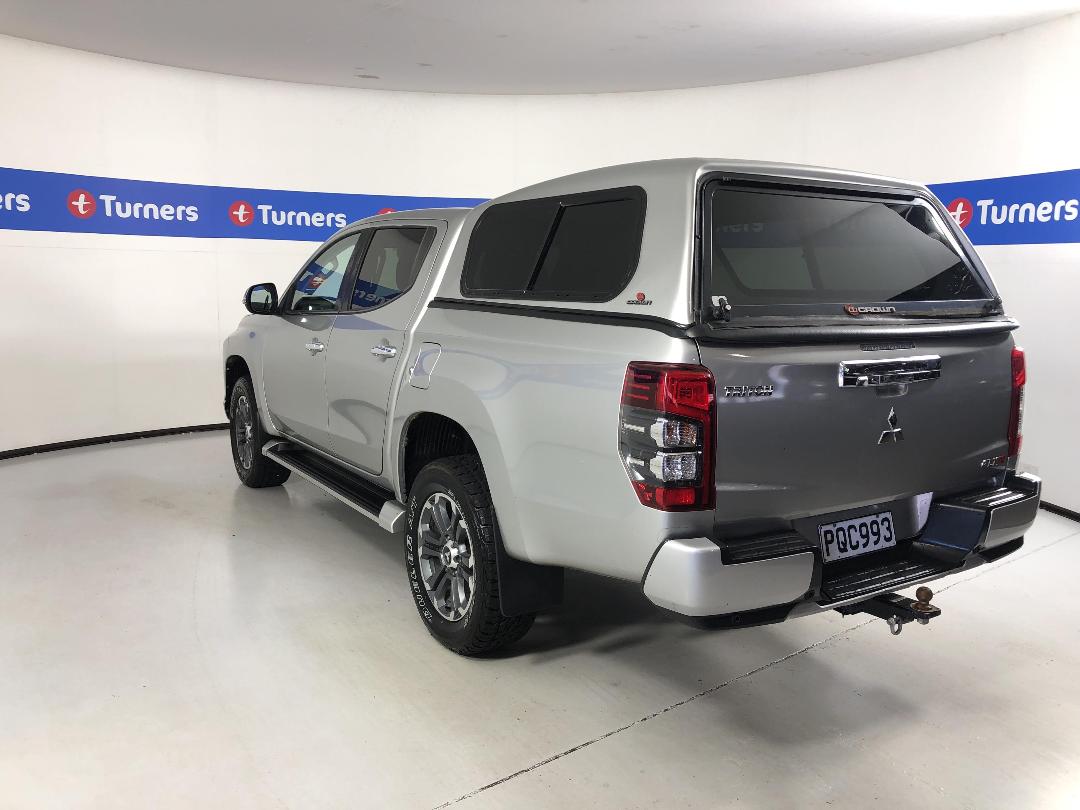 Photo '5' of Mitsubishi Triton