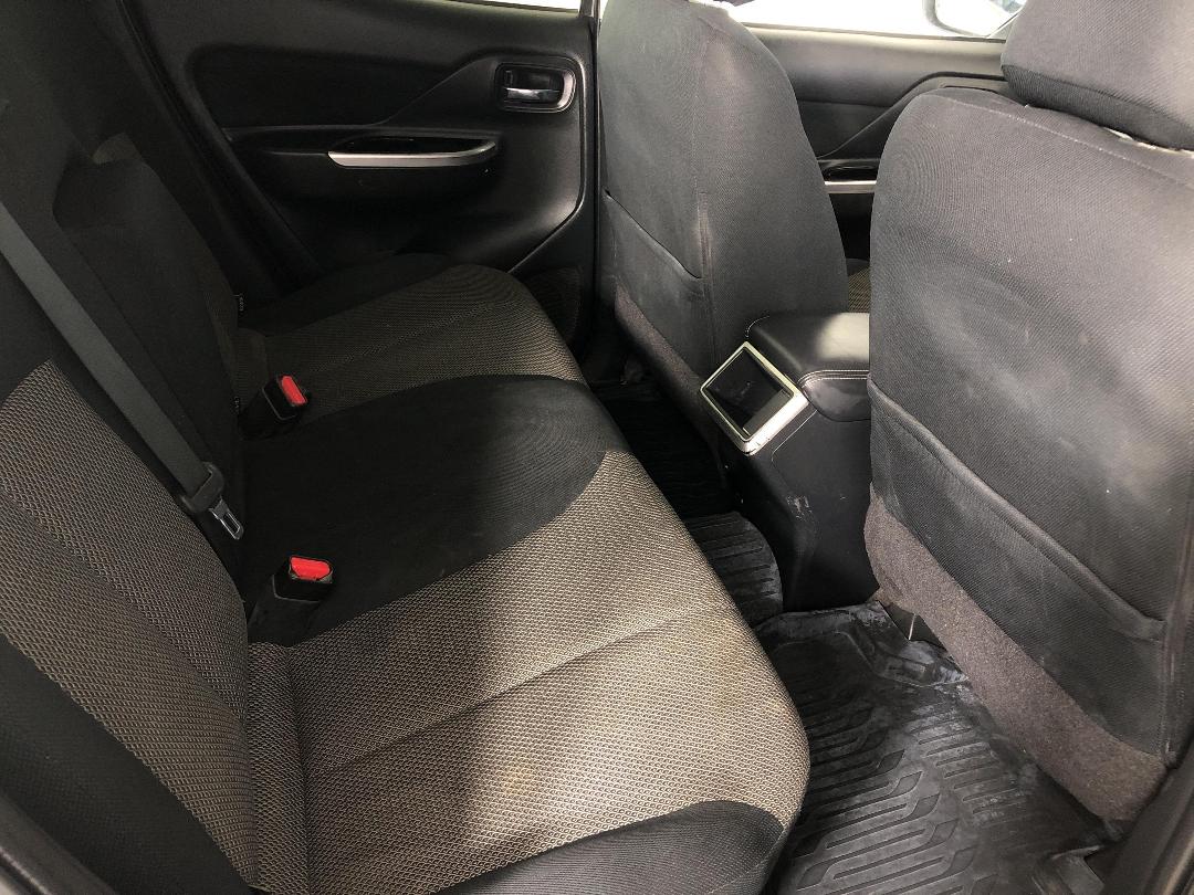 Photo '20' of Mitsubishi Triton