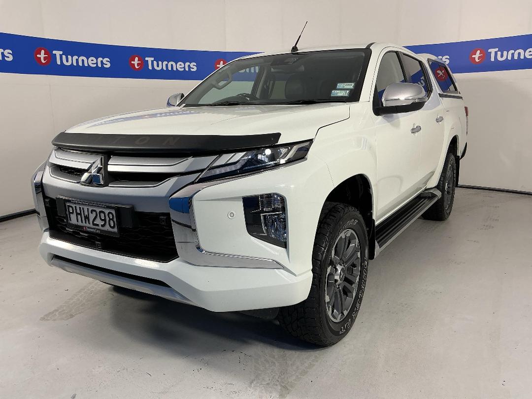 Photo '4' of Mitsubishi Triton