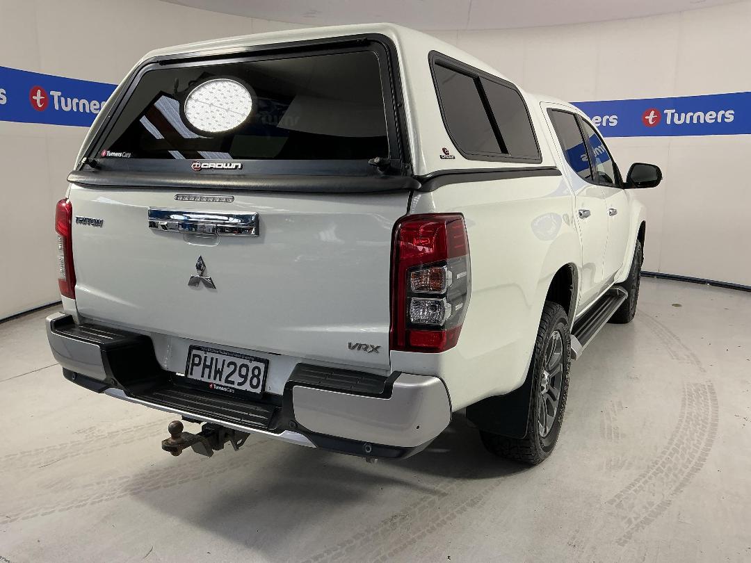 Photo '7' of Mitsubishi Triton