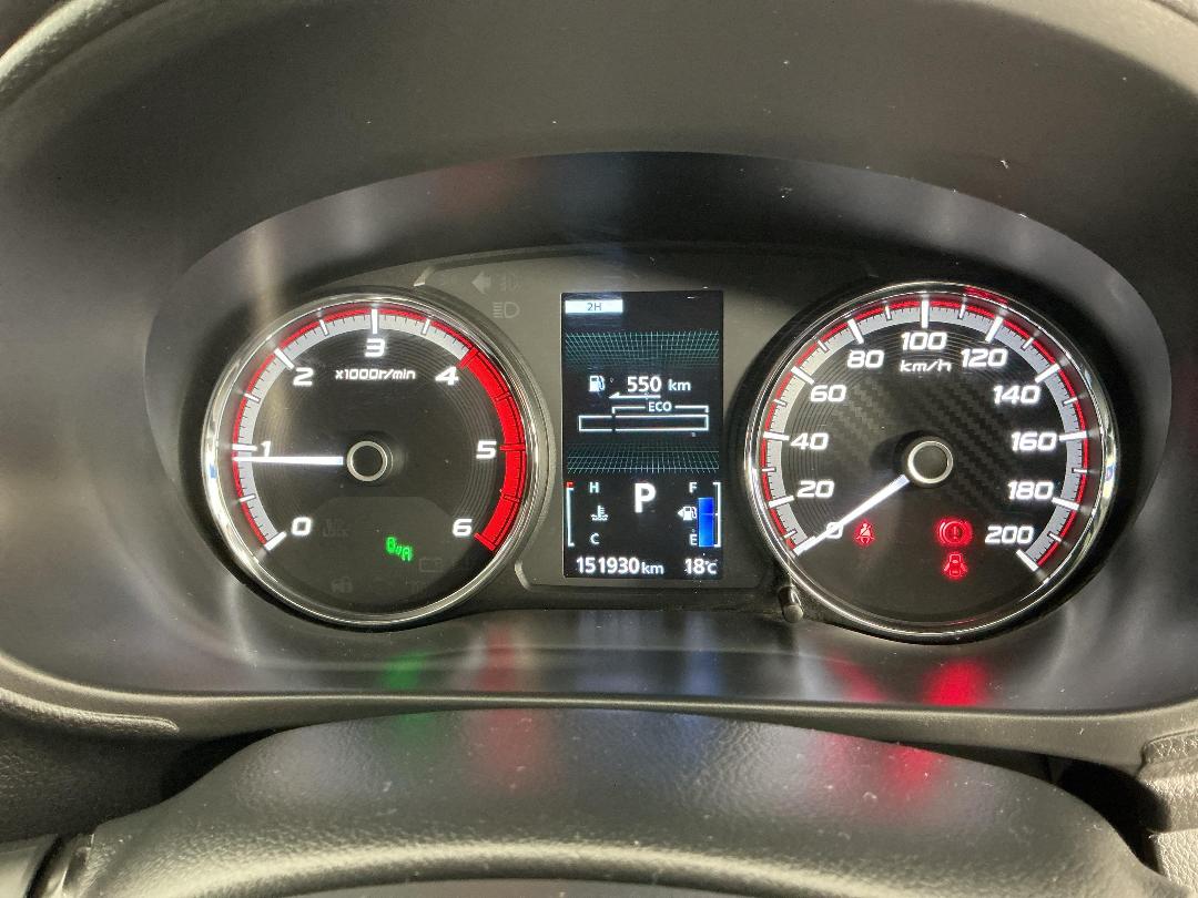 Photo '21' of Mitsubishi Triton